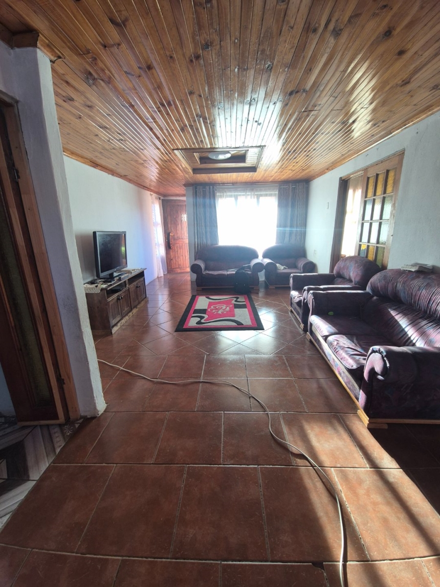 3 Bedroom Property for Sale in Kwa Nobuhle Eastern Cape
